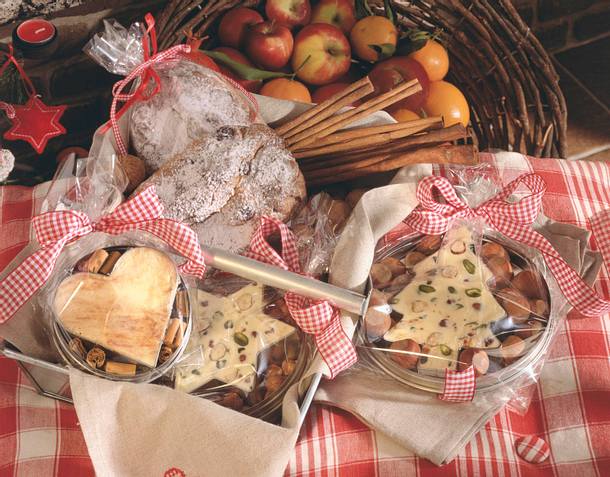 Nuss-und Zimtbutter und Mini-Stollen Rezept Nuss-und Zimtbutter und Mini-Stollen Rezept