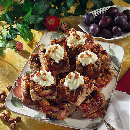 Nuss-Zwetschenkuchen Rezept