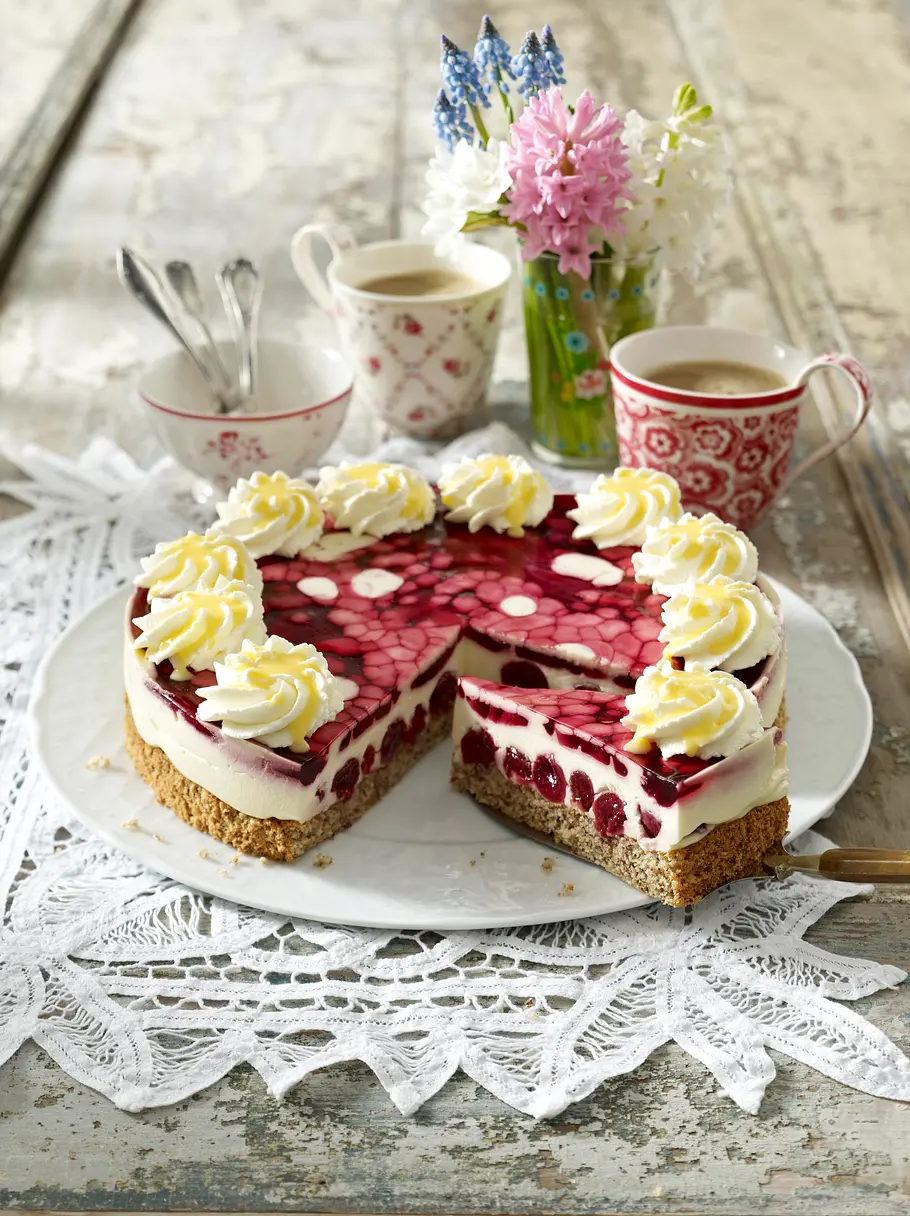 Nusstorte Eierlikör-Kirsch Rezept Nusstorte Eierlikör-Kirsch Rezept
