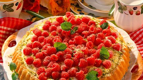 Obst-Biskuit mit Himbeeren Rezept - Foto: Först, Thomas