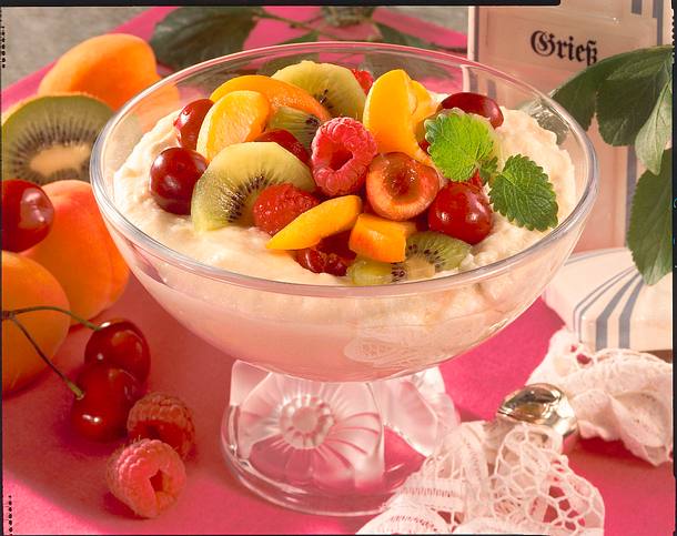Obstsalat mit Grieß Rezept Obstsalat mit Grieß Rezept