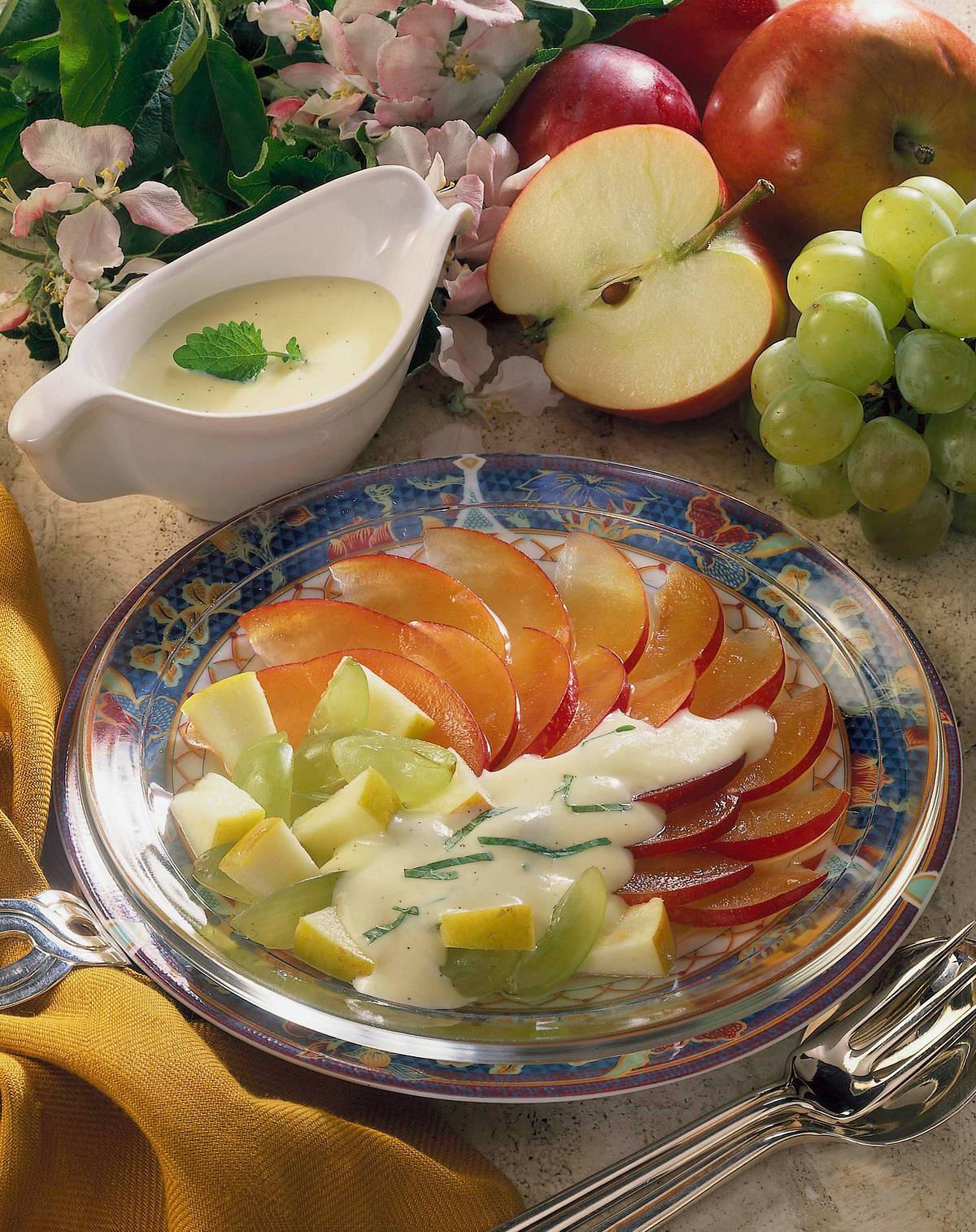 Obstsalat mit Joghurt-Vanille-Soße Rezept