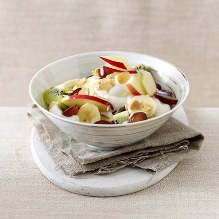 Obstsalat mit Vanillequark und Mandeln Rezept Obstsalat mit Vanillequark und Mandeln Rezept