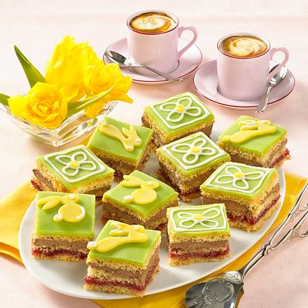 Österliche Petits Fours-Schnitten Rezept