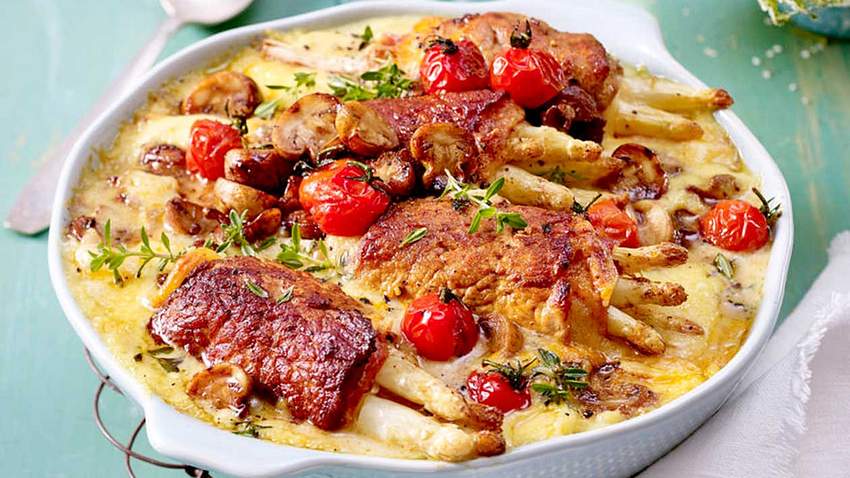 Ofen-Knüller: Schnitzel-Spargelröllchen in cremiger Soße Rezept - Foto: House of Food / Bauer Food Experts KG