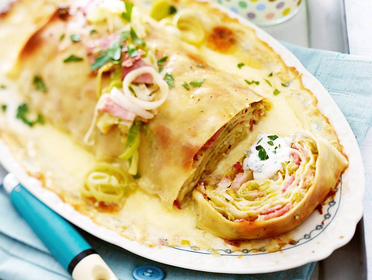 Ofen-Pastastrudel mit Schinkenporree Rezept