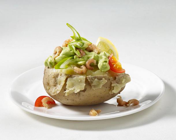Ofenkartoffel mit Avocado und Krabben Rezept Ofenkartoffel mit Avocado und Krabben Rezept