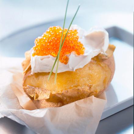 Ofenkartoffel mit Kavierschmand Rezept Ofenkartoffel mit Kavierschmand Rezept