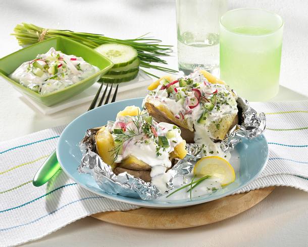 Ofenkartoffel mit Quarkdip Rezept Ofenkartoffel mit Quarkdip Rezept