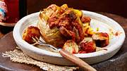 Ofenkartoffel Sansibar-Style mit Currywurst Rezept - Foto: House of Food / Bauer Food Experts KG