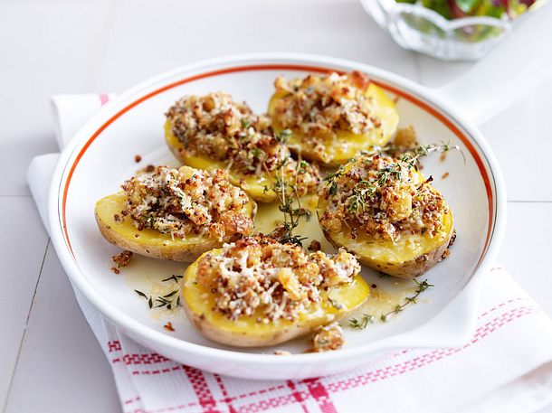 Ofenkartoffeln mit Parmesan-Senf-Kruste Rezept Ofenkartoffeln mit Parmesan-Senf-Kruste Rezept