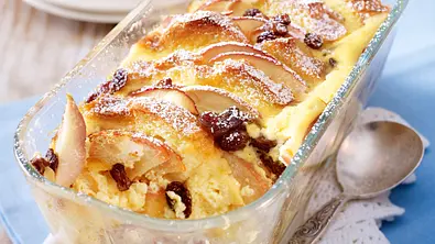 Ofenschlupfer (Apfel-Brot-Auflauf) Rezept - Foto: LECKER @ Bauer Media Group