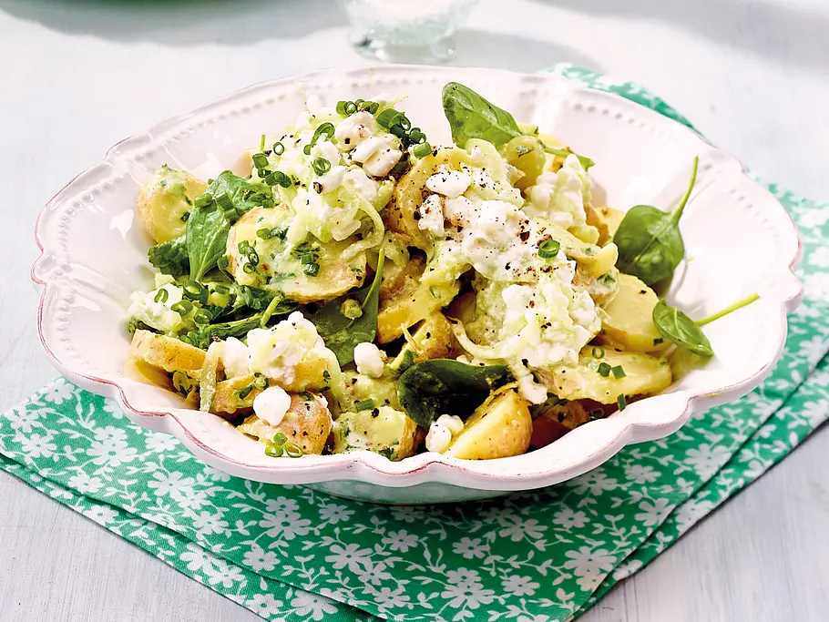 Office-Kartoffelsalat mit leichtem Gurkendressing und Hüttenkäse-Tsatsiki Rezept
