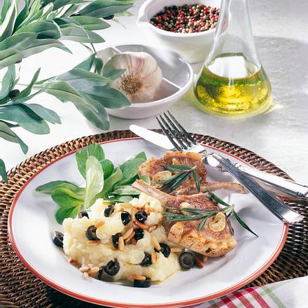 Oliven-Pinienkern-Püree zu Lammkoteletts Rezept