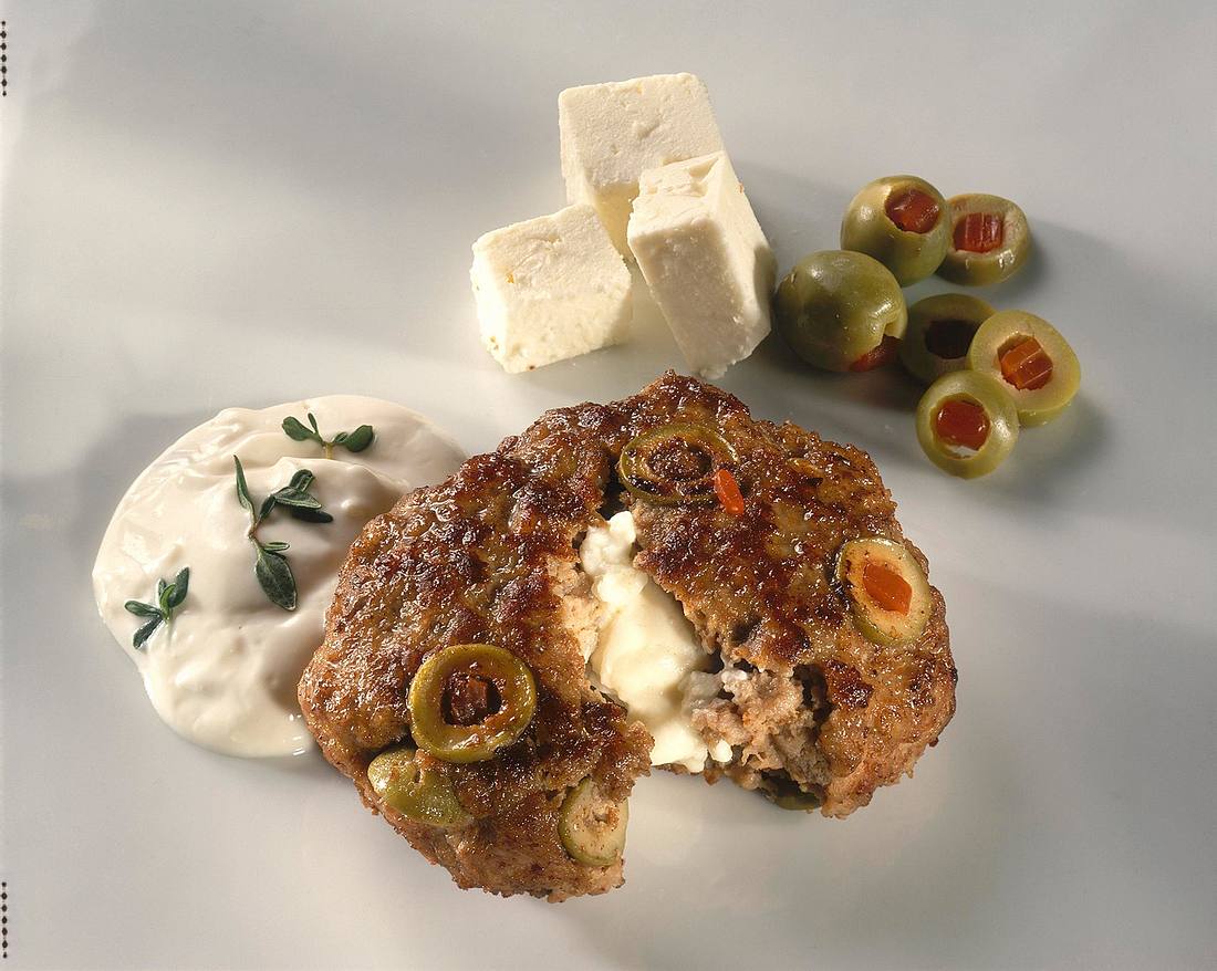 Olivenfrikadellen mit Schafskäse gefüllt Rezept