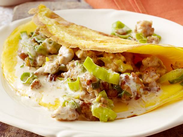 Omelett mit Hack-Porree-Füllung Rezept Omelett mit Hack-Porree-Füllung Rezept