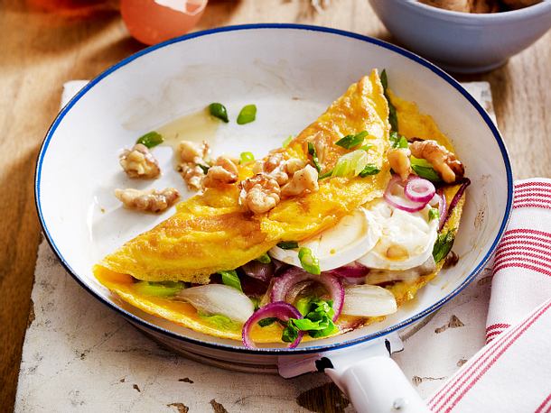 Omelett mit Ziegenkäse und Walnüssen Rezept Omelett mit Ziegenkäse und Walnüssen Rezept