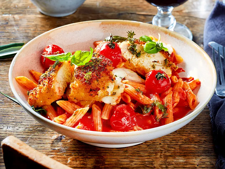 Pollo al Parmigiano mit One Pot Pasta