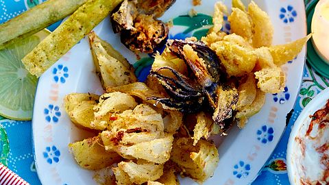 Onion Flower Fritters Rezept - Foto: House of Food / Bauer Food Experts KG