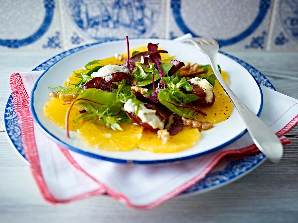 Orangen-Carpaccio mit gefüllten Datteln Rezept