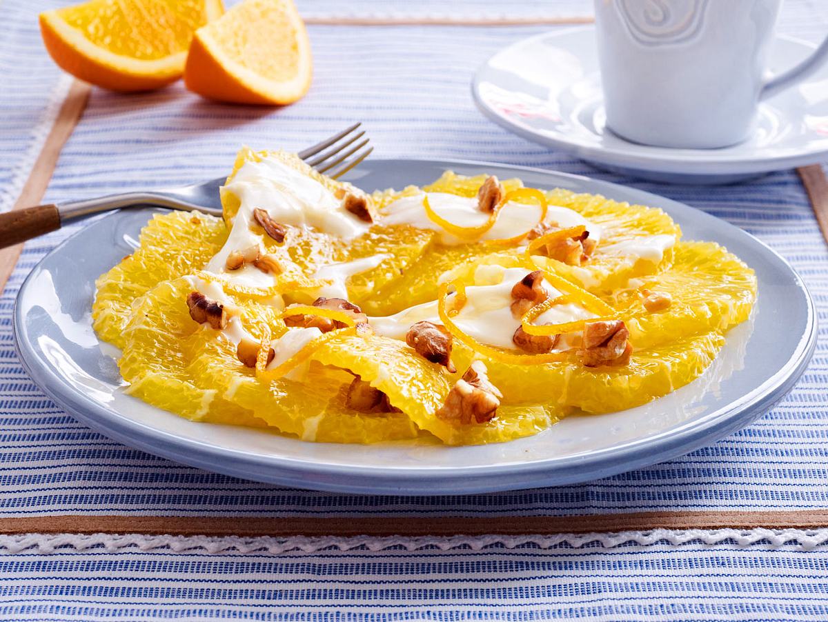 Orangen-Carpaccio mit Honig-Frischkäse und Walnüssen Rezept