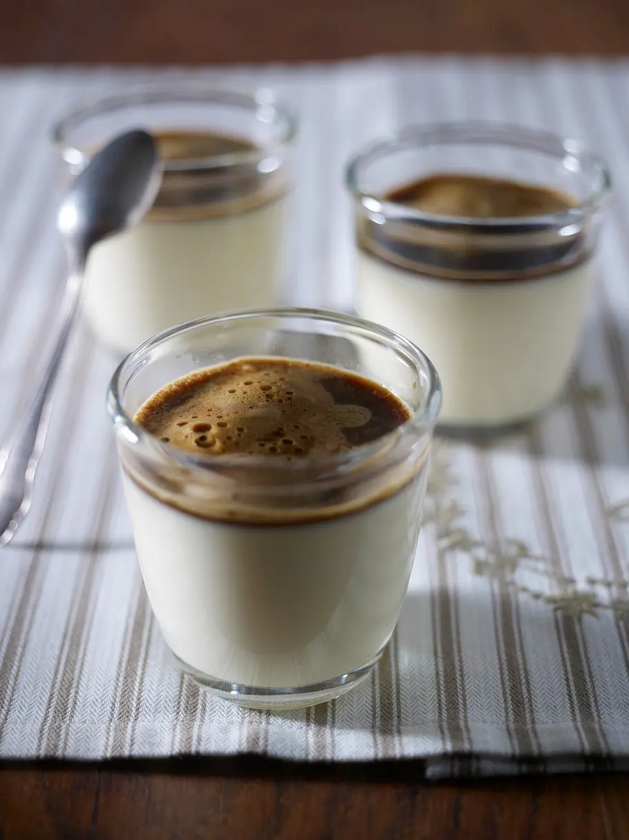 Orangen-Espresso-Panna-cotta mit Cognac Rezept