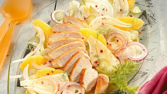 Orangen-Fenchel-Salat mit Hähnchenfilet Rezept - Foto: LECKER @ Bauer Media Group Orangen-Fenchel-Salat mit Hähnchenfilet Rezept - Foto: LECKER @ Bauer Media Group