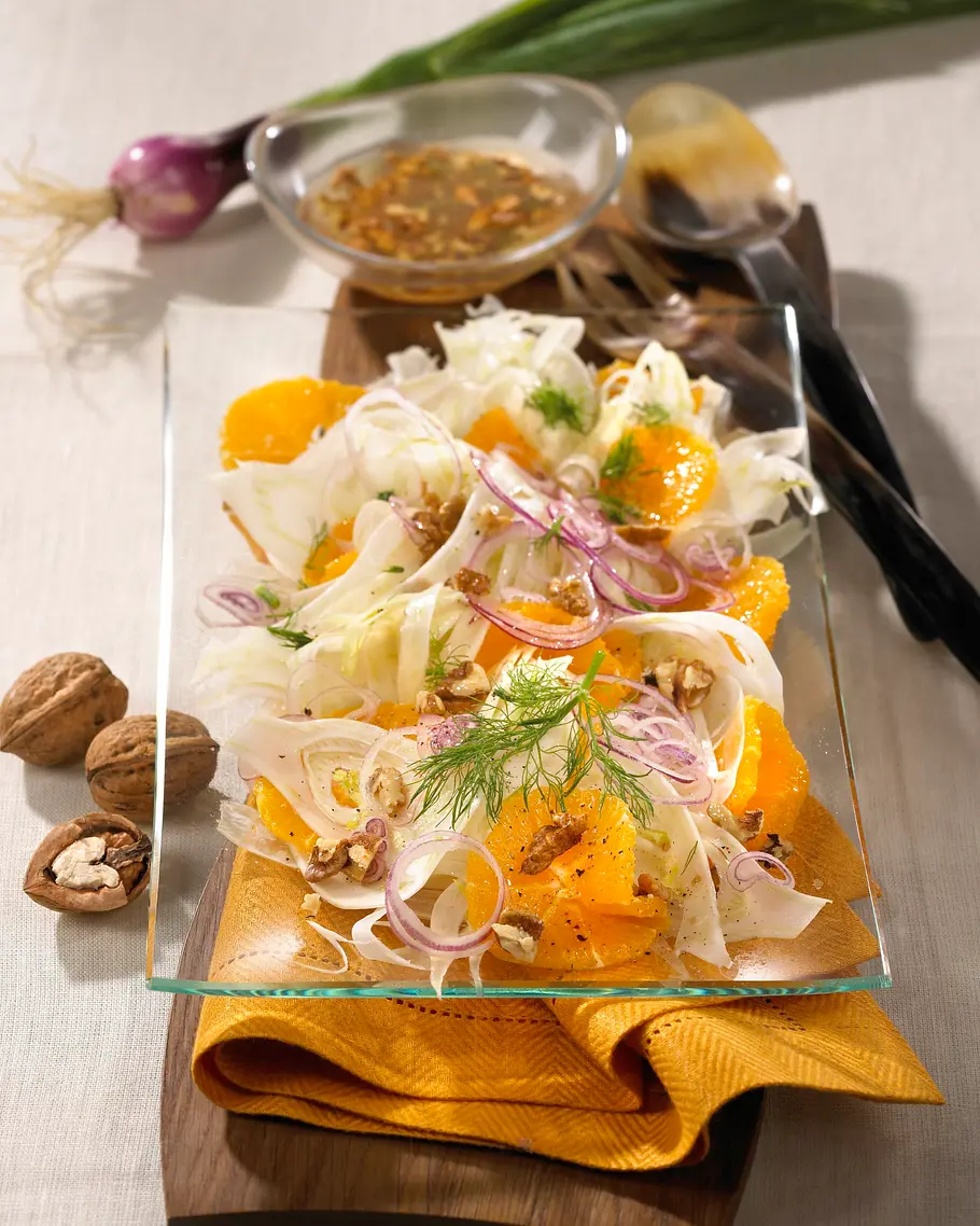 Orangen-Fenchel-Salat mit Walnüssen Rezept Orangen-Fenchel-Salat mit Walnüssen Rezept