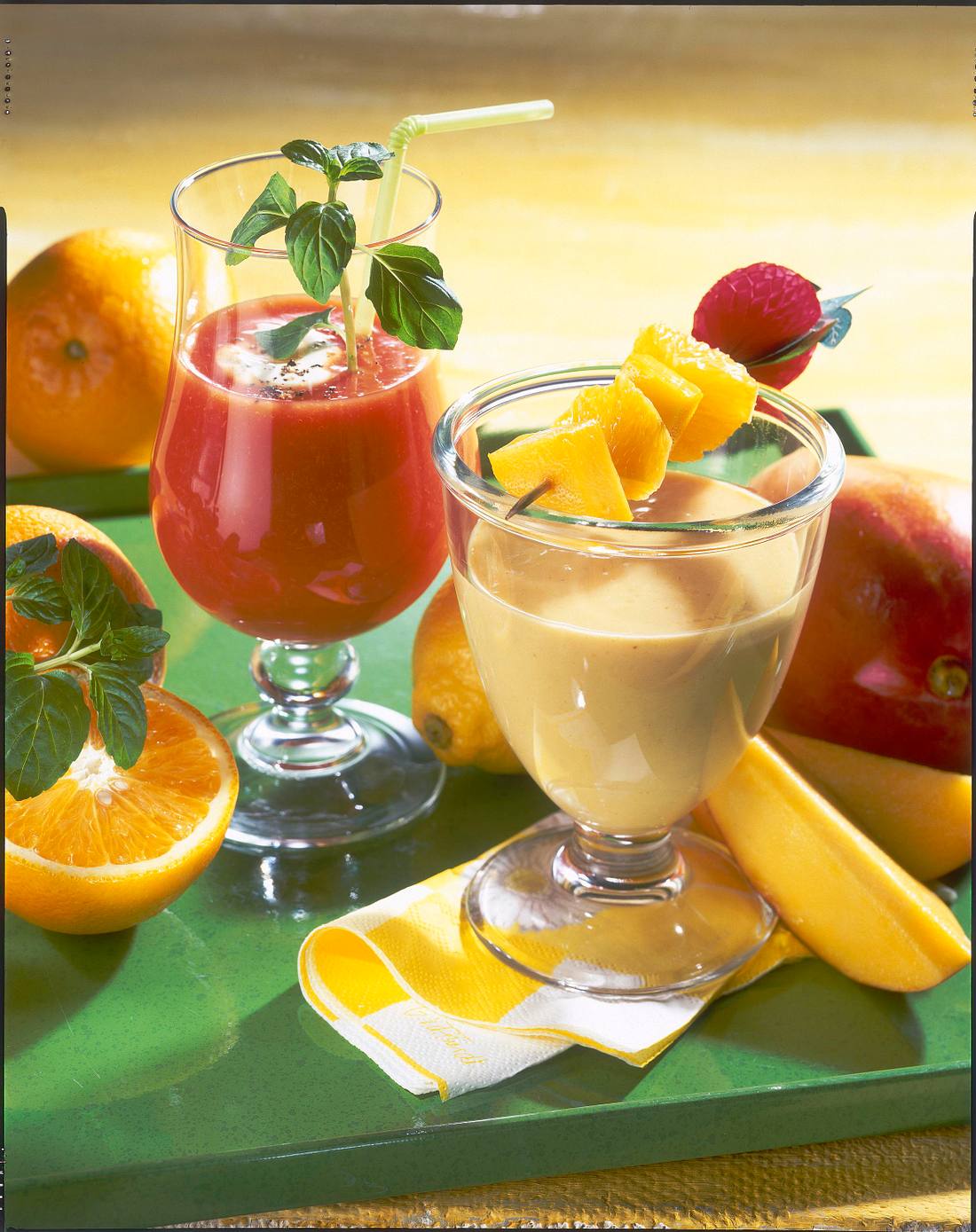 Orangen-Mango-Cocktail Rezept | LECKER