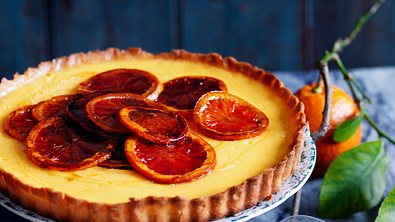 Orangen-Tarte  mit kandierten Honig-Blutorangen Rezept - Foto: LECKER @ Bauer Media Group