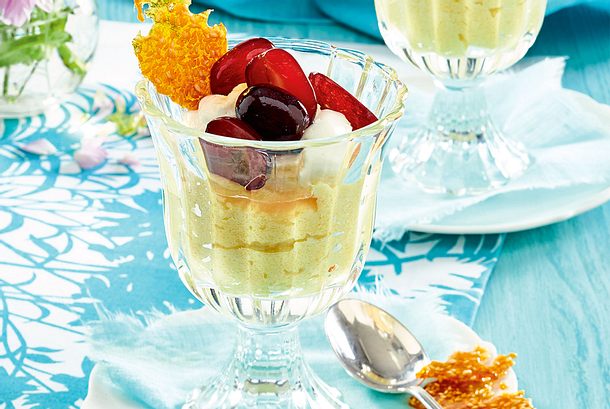 Orangengrieß mit Honigtrauben und Sesamkrokant Rezept Orangengrieß mit Honigtrauben und Sesamkrokant Rezept