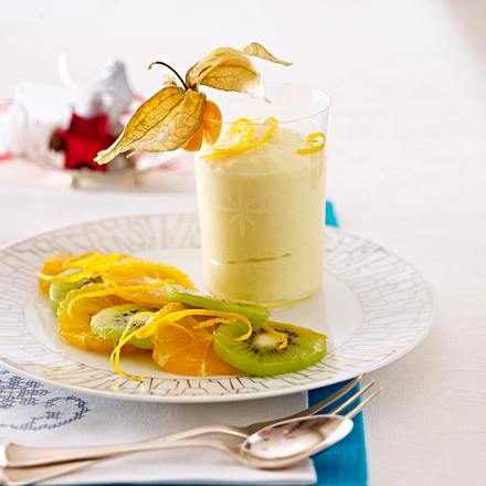 Orangenmousse mit Mandarinen und Kiwi Rezept