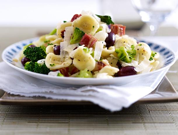 Orecchiette mit Broccoli und Pancetta Rezept Orecchiette mit Broccoli und Pancetta Rezept