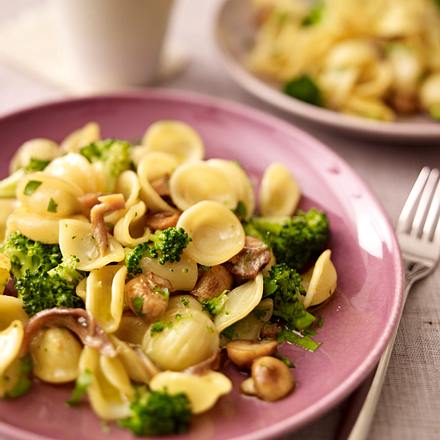 Orecchiette mit Brokkoli & Pilzen Rezept Orecchiette mit Brokkoli & Pilzen Rezept