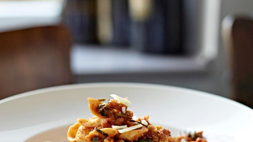 Orecchiette pugliesi mit Salsiccia und Mangold Rezept - Foto: House of Food / Bauer Food Experts KG