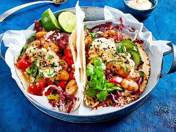 Orient-Tortillas mit Gewürzbohnen und Salat Rezept Orient-Tortillas mit Gewürzbohnen und Salat Rezept