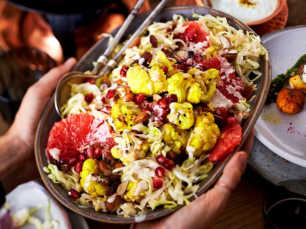 Orientalischer Coleslaw „Kunterbunter Haufen“ Rezept Orientalischer Coleslaw „Kunterbunter Haufen“ Rezept