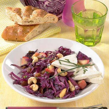 Orientalischer Rotkohl mit Schafskäse Rezept Orientalischer Rotkohl mit Schafskäse Rezept