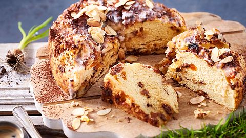 Osterbrot „Vollmilch-Karamell“ Rezept - Foto: House of Food / Bauer Food Experts KG