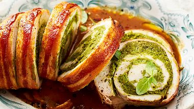 Osteressen: Riesenroulade vom Feinsten - Foto: House of Food / Bauer Food Experts KG