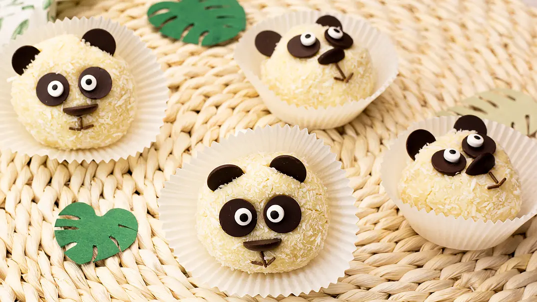 Panda-Kugeln Rezept - Foto: ShowHeroes für LECKER @ Bauer Media Group Panda-Kugeln Rezept - Foto: ShowHeroes für LECKER @ Bauer Media Group