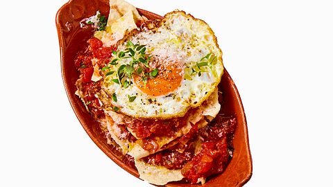 Pane Frattau mit Pecorino und Tomatensugo Rezept - Foto: House of Food / Bauer Food Experts KG