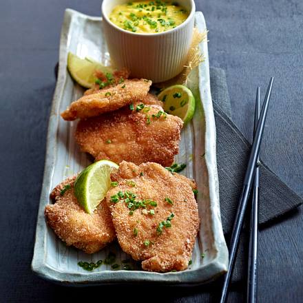 Panierte Chicken–Nuggets mit Dip Rezept Panierte Chicken–Nuggets mit Dip Rezept
