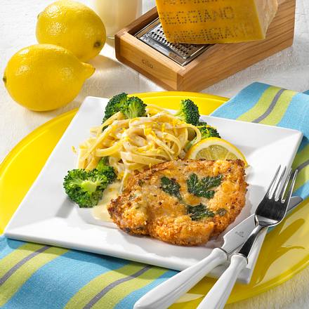 Panierte Schweinesteaks mit Broccoli (für 4 Personen) Rezept Panierte Schweinesteaks mit Broccoli (für 4 Personen) Rezept