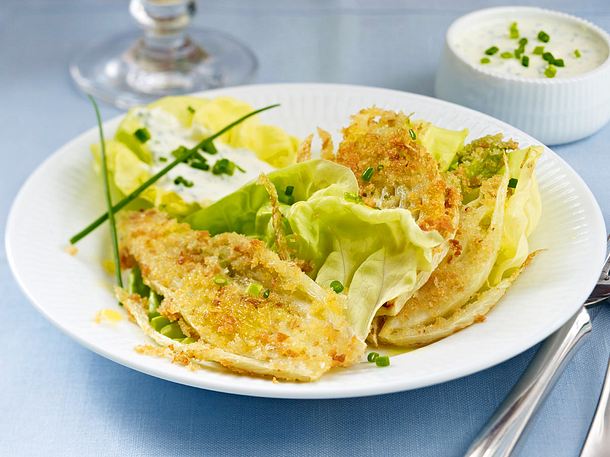 Panierter gebratener Fenchel zu Kräuter-Joghurt-Dip Rezept Panierter gebratener Fenchel zu Kräuter-Joghurt-Dip Rezept