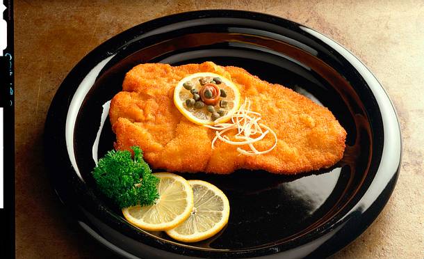 Paniertes Kalbsschnitzel mit Petersilienkartoffeln Rezept Paniertes Kalbsschnitzel mit Petersilienkartoffeln Rezept