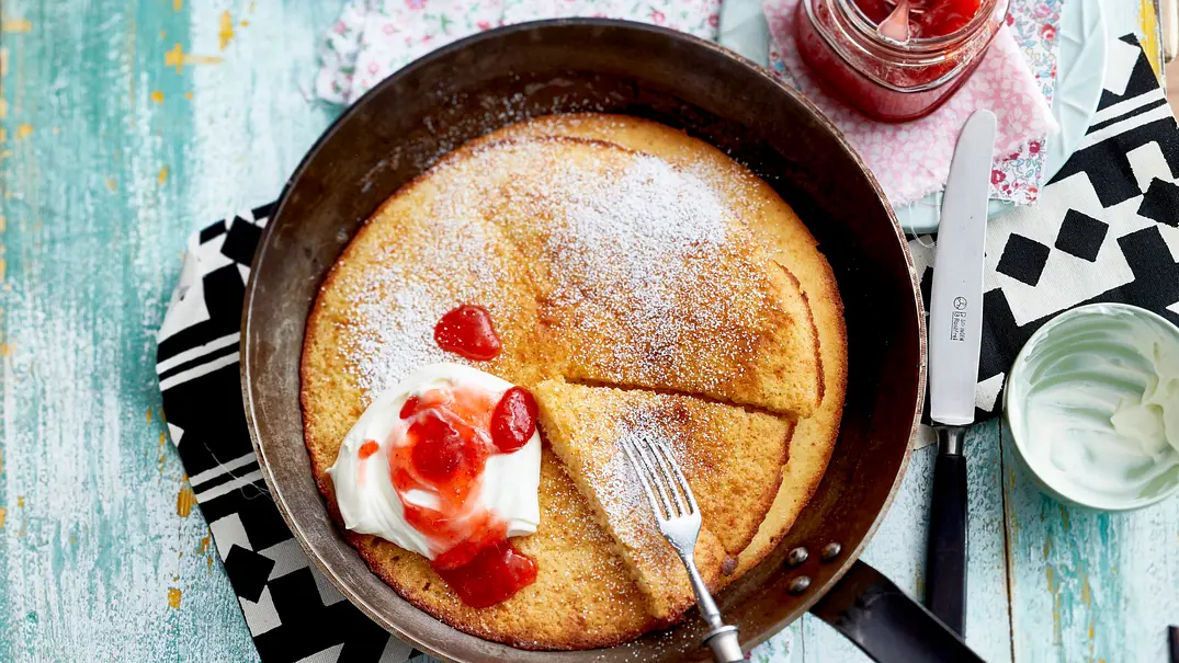 Pannukakku - Ofenpfannkuchen Rezept - Foto: LECKER @ Bauer Media Group Pannukakku - Ofenpfannkuchen Rezept - Foto: LECKER @ Bauer Media Group