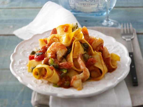 Pappardelle Mit Garnelen In Tomaten-Kapern-Soße Rezept | LECKER