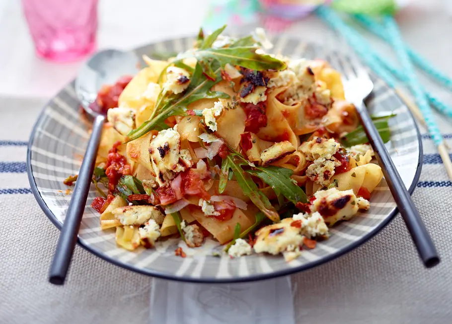 Pappardelle mit gegrilltem Kräuterricotta Rezept Pappardelle mit gegrilltem Kräuterricotta Rezept