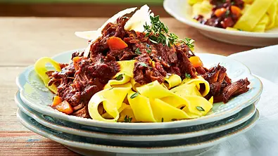Pappardelle mit Ragù di manzo Rezept - Foto: LECKER @ Bauer Media Group